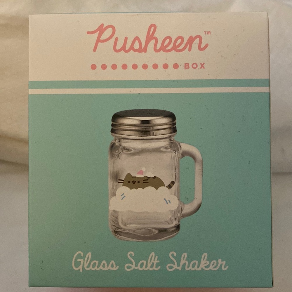 Exclusive-Pusheen-Glass Salt Shaker